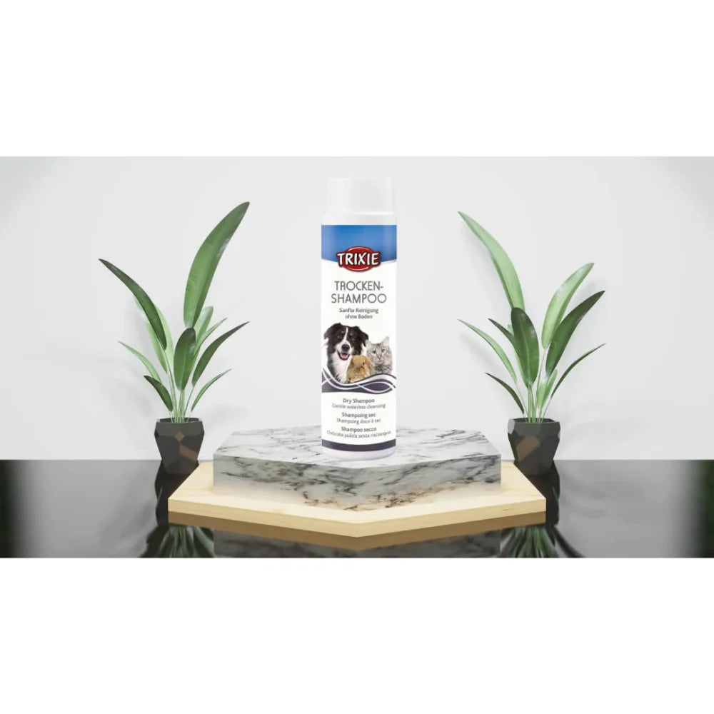 Trixie- Dry Shampoo for Dogs and Cats